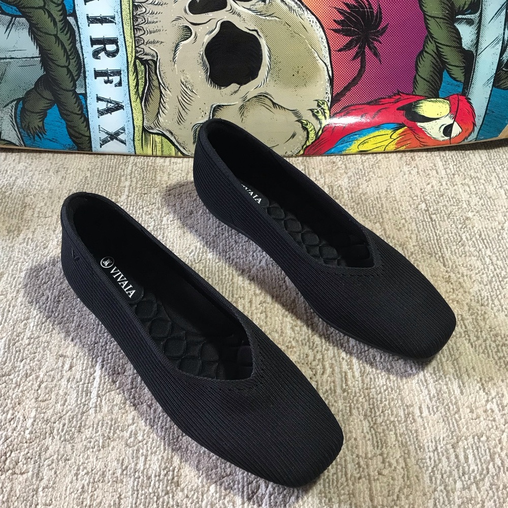 VIVAIA Square-Toe V-Cut Flats (Margot 2.0) Sz 40.5